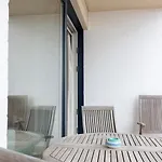 Met Zwembad In Neoportus Apartman *