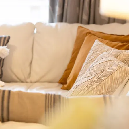 Met Zwembad In Neoportus *