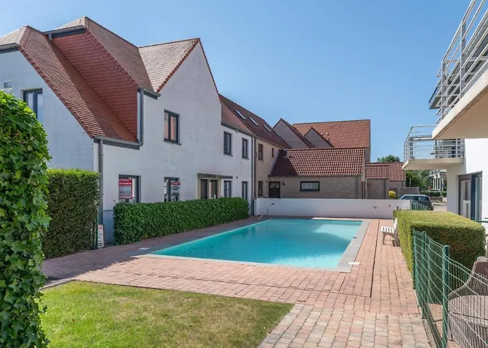 Met Zwembad In Neoportus